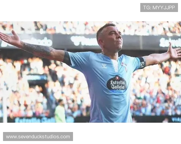 维戈市为传奇球员阿斯帕斯立雕像以致敬其辉煌贡献