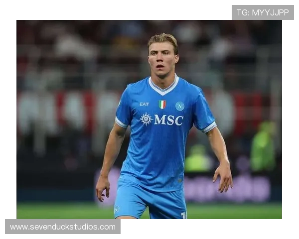 都灵对阵那不勒斯:西蒙尼与亚当斯首发 德布劳内迪洛伦佐出战助力球队 都灵对阵那不勒斯:西蒙尼与亚当斯首发 德布劳内迪洛伦佐出战助力球队