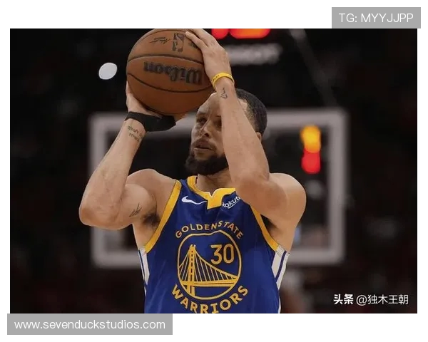原创勇士领先11分被爵士逆转，库里甩锅球队防守，不提最后两投不中